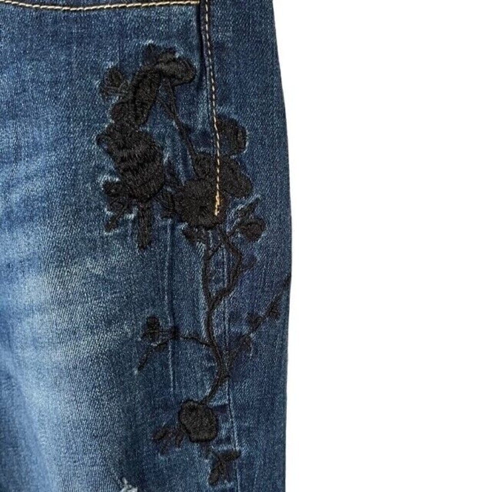 Kancan Midrise Embroidered Skinny Jeans Size 13/30 - Picture 5 of 7